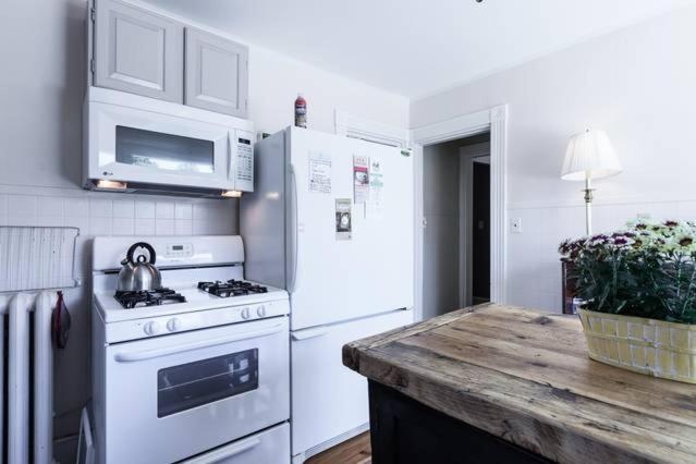 Apartment Charming Harvard Victorian Cambridge